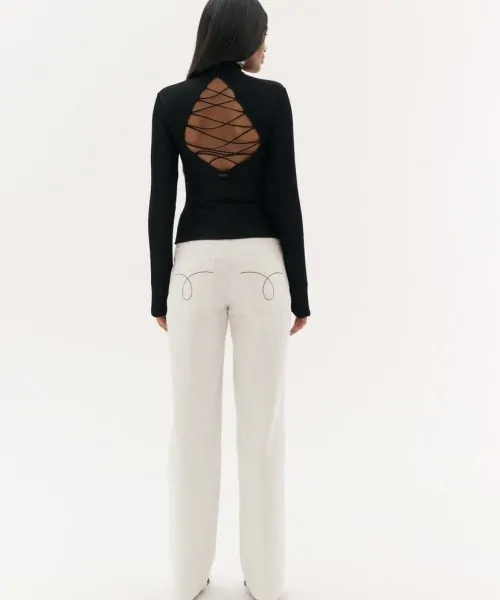 Alternative view of Blusa Manga Longa Gola Alta Preto - Amar de Amarante