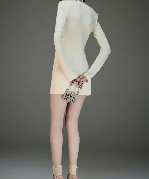 Alternative view of Vestido Curto Malha Dec Bordado Bege - Caos