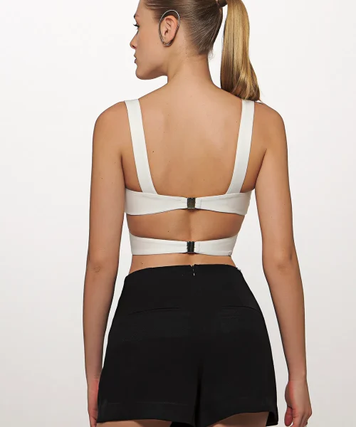 Alternative view of Cropped Cut Out - CAOS