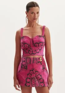 TOP DE ALÇA CROPPED - AMARANTE