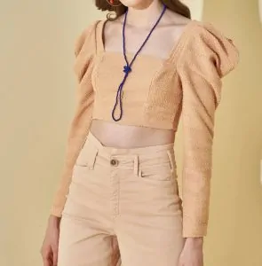 Blusa Cropped com Mangas Princesa - L'Cecci